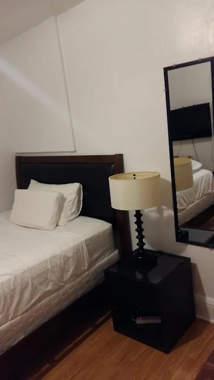 Toronto Little Italy Guest House